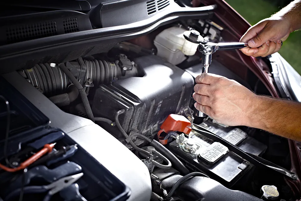 Diesel Engine SOS: 10 Telltale Signs You Need a Mechanic